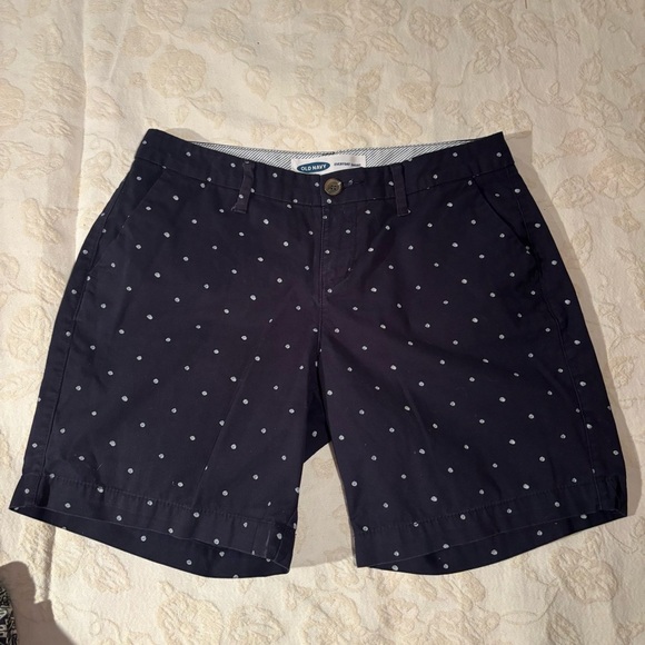 Old Navy Women’s Polka Dot Navy and White Bermuda Cotton Shorts size 0 - Picture 2 of 7